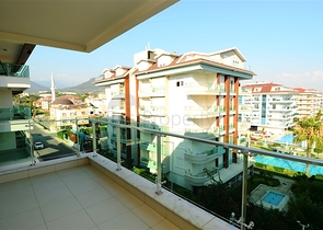 شقة بإطلالة بحرية مميزة في منطقة كاستل – ألانيا