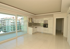 شقة بإطلالة بحرية مميزة في منطقة كاستل – ألانيا