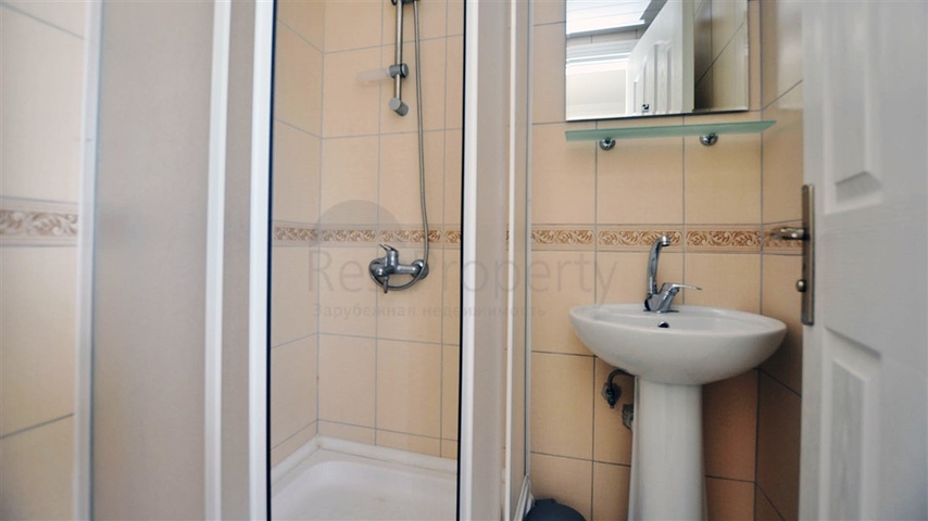 شقة مميزة جداً ضمن مجمع سكني راقي و هادئ في منطقة أوبا – ألانيا