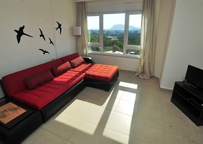 شقة مميزة جداً ضمن مجمع سكني راقي و هادئ في منطقة أوبا – ألانيا