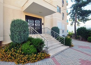 شقة مميزة جداً ضمن مجمع سكني راقي و هادئ في منطقة أوبا – ألانيا