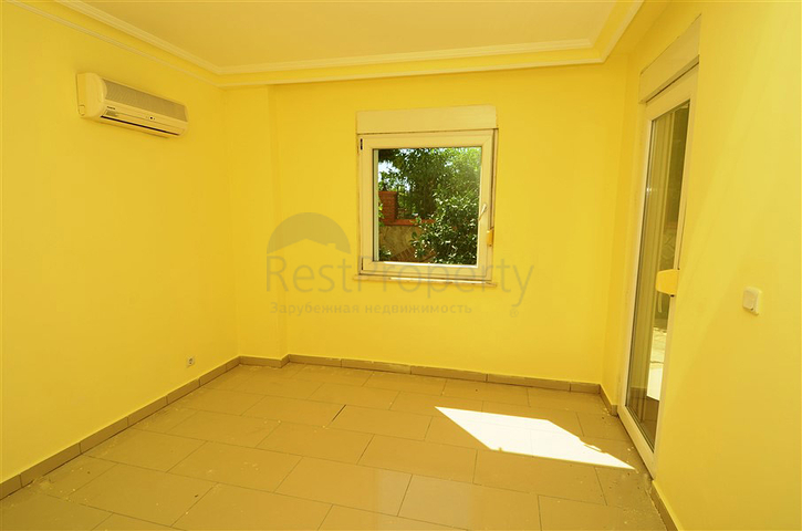 شقة ضمن مجمع سكني على الخط الأول من البحر في منطقة ديمرتاش – ألانيا