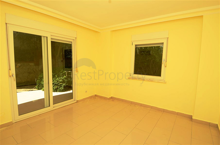 شقة ضمن مجمع سكني على الخط الأول من البحر في منطقة ديمرتاش – ألانيا