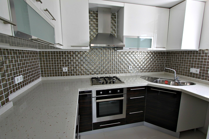 شقة مفروشة على بعد 800 متر عن البحر ضمن حي ليمان من منطقة كونيالتي – ألانيا