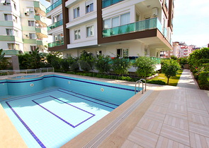 شقة مفروشة على بعد 800 متر عن البحر ضمن حي ليمان من منطقة كونيالتي – ألانيا