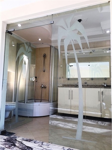 فيلا فاخرة بإطلالات بحرية وطبيعية ساحرة في منطقة محمود لار – ألانيا