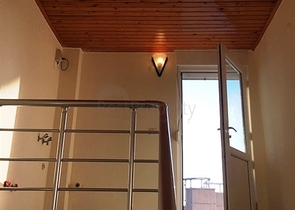 فيلا فاخرة بإطلالات بحرية وطبيعية ساحرة في منطقة محمود لار – ألانيا