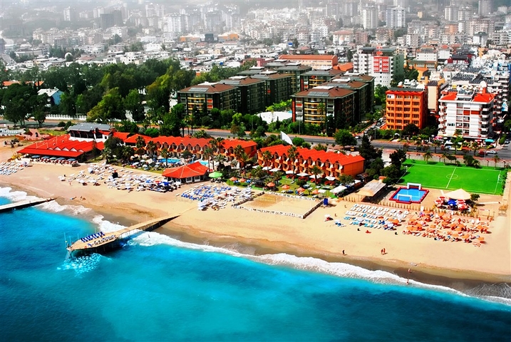 شقة مفروشة ضمن مجمع على الخط الأول من البحر في مركز ألانيا