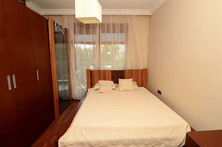 شقة مفروشة ضمن مجمع على الخط الأول من البحر في مركز ألانيا