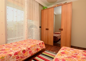 شقة مفروشة ضمن مجمع على الخط الأول من البحر في مركز ألانيا