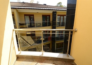 شقة مفروشة ضمن مجمع على الخط الأول من البحر في مركز ألانيا