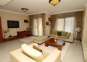 شقة مفروشة ضمن مجمع على الخط الأول من البحر في مركز ألانيا