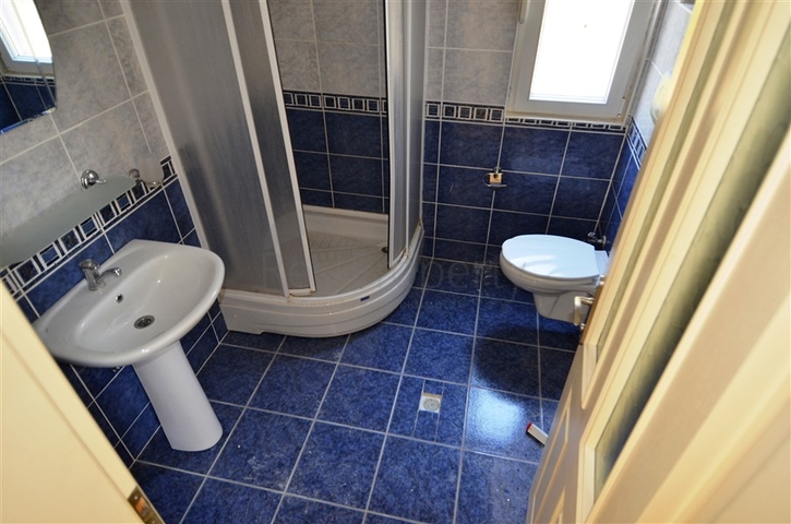 فيلا على مقربة من شواطئ البحر المتوسط في منطقة كوناكليه – ألانيا