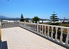 فيلا على مقربة من شواطئ البحر المتوسط في منطقة كوناكليه – ألانيا