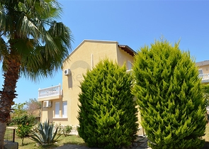 فيلا على مقربة من شواطئ البحر المتوسط في منطقة كوناكليه – ألانيا