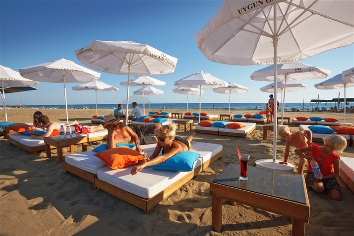 ضمن أرقى المجمعات السكنية فيلا مفروشة في منطقة كوناكليه – ألانيا