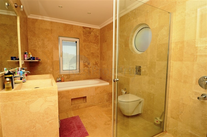 ضمن أرقى المجمعات السكنية فيلا مفروشة في منطقة كوناكليه – ألانيا