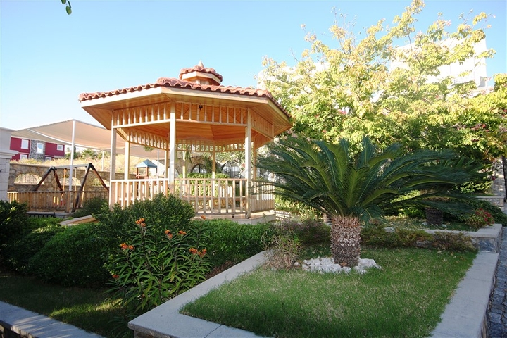 ضمن أرقى المجمعات السكنية فيلا مفروشة في منطقة كوناكليه – ألانيا