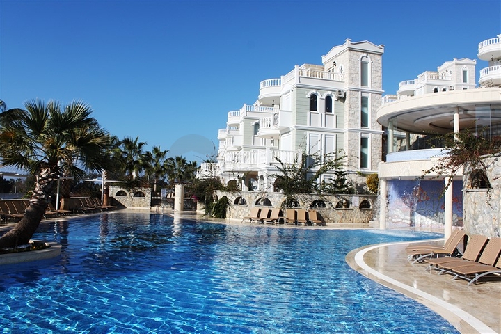 ضمن أرقى المجمعات السكنية فيلا مفروشة في منطقة كوناكليه – ألانيا