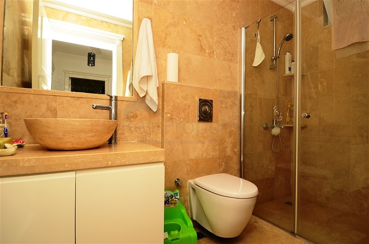 ضمن أرقى المجمعات السكنية فيلا مفروشة في منطقة كوناكليه – ألانيا