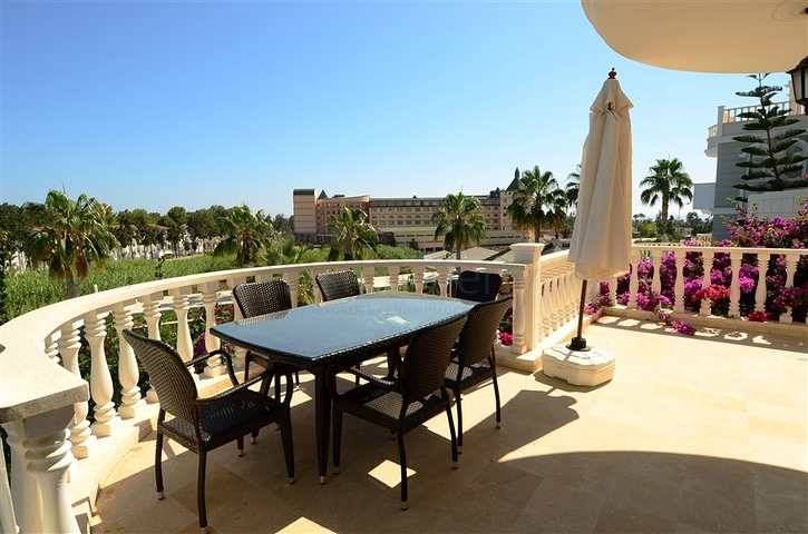 ضمن أرقى المجمعات السكنية فيلا مفروشة في منطقة كوناكليه – ألانيا