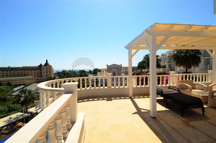 ضمن أرقى المجمعات السكنية فيلا مفروشة في منطقة كوناكليه – ألانيا