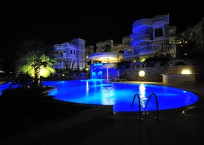 ضمن أرقى المجمعات السكنية فيلا مفروشة في منطقة كوناكليه – ألانيا