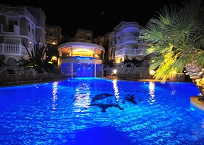 ضمن أرقى المجمعات السكنية فيلا مفروشة في منطقة كوناكليه – ألانيا