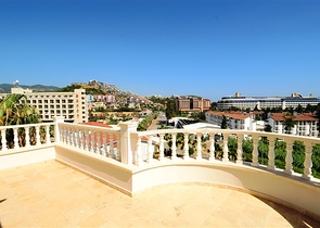 ضمن أرقى المجمعات السكنية فيلا مفروشة في منطقة كوناكليه – ألانيا