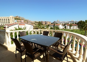 ضمن أرقى المجمعات السكنية فيلا مفروشة في منطقة كوناكليه – ألانيا