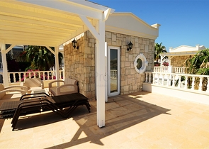 ضمن أرقى المجمعات السكنية فيلا مفروشة في منطقة كوناكليه – ألانيا