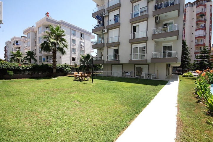 شقة مفروشة بتخطيط 2+1 في منطقة كونيالتي – أنطاليا