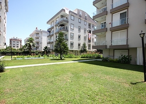 شقة مفروشة بتخطيط 2+1 في منطقة كونيالتي – أنطاليا