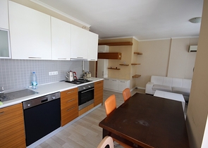 شقة مفروشة بتخطيط 2+1 في منطقة كونيالتي – أنطاليا