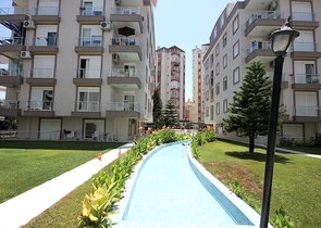 شقة مفروشة بتخطيط 2+1 في منطقة كونيالتي – أنطاليا