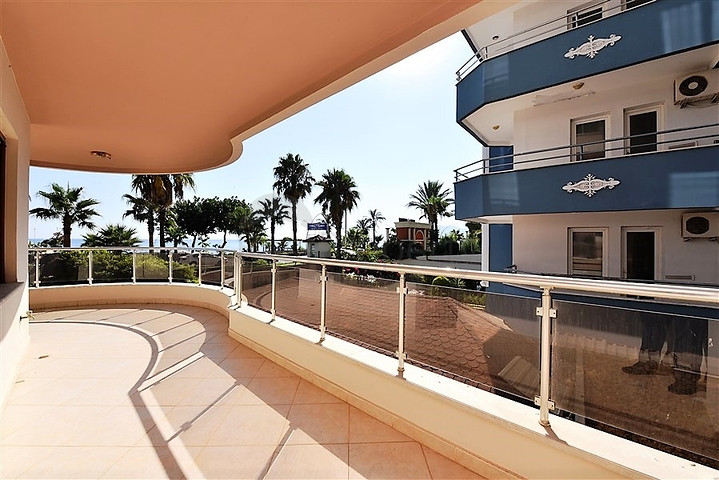 شقة بإطلالة بحرية رائعة في منطقة أوبا – ألانيا