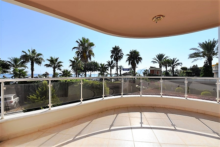 شقة بإطلالة بحرية رائعة في منطقة أوبا – ألانيا