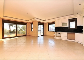 شقة بإطلالة بحرية رائعة في منطقة أوبا – ألانيا