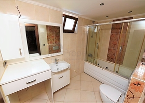 شقة بإطلالة بحرية رائعة في منطقة أوبا – ألانيا