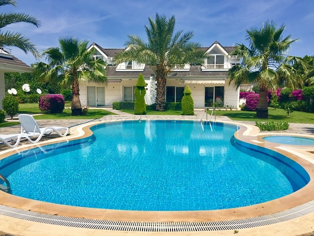 فيلا مفروشة ضمن مجمع سكني مميز في منطقة كيمير