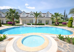 فيلا مفروشة ضمن مجمع سكني مميز في منطقة كيمير