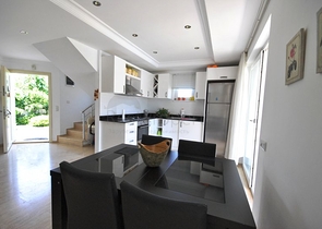 فيلا مفروشة ضمن مجمع سكني مميز في منطقة كيمير