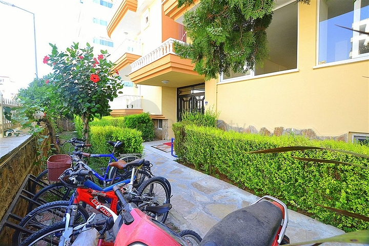 شقة واسعة ومريحة في منطقة محمود لار – ألانيا