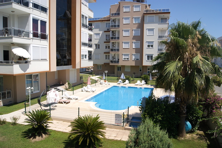 شقة مفروشة في حي ليمان من منطقة كونيالتي – أنطاليا 