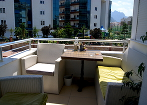 شقة مفروشة في حي ليمان من منطقة كونيالتي – أنطاليا 