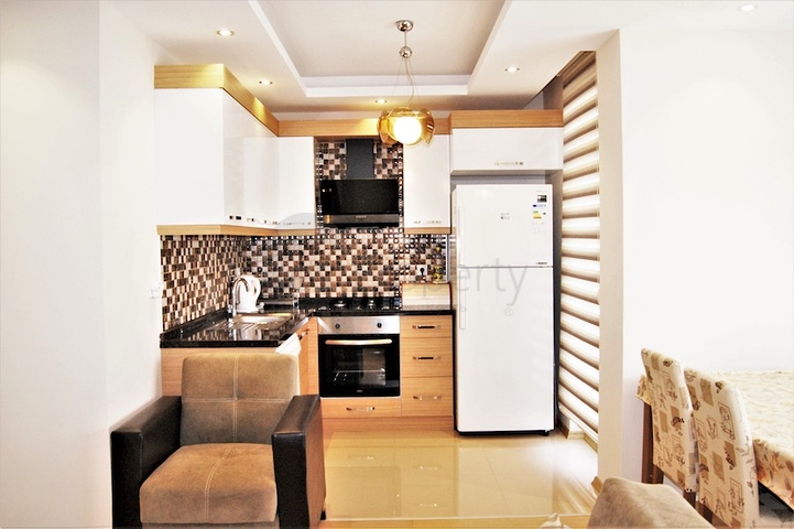 شقة مفروشة على بعد 600 متر عن البحر في منطقة ليمان – أنطاليا