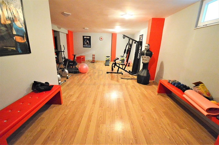 شقة مفروشة على بعد 600 متر عن البحر في منطقة ليمان – أنطاليا