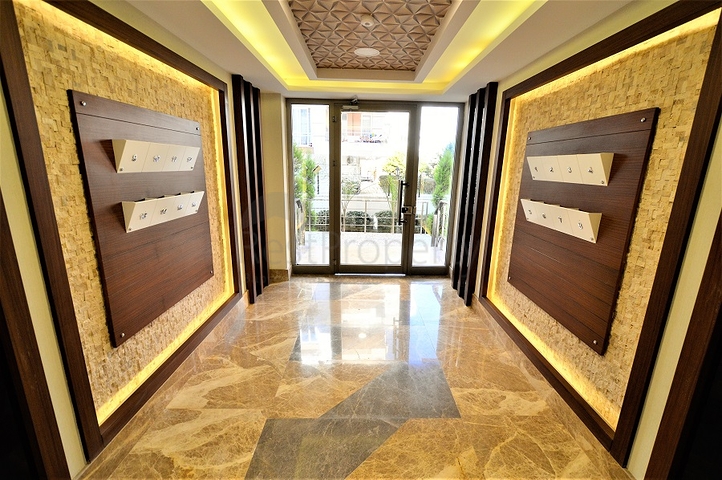 شقة مفروشة على بعد 600 متر عن البحر في منطقة ليمان – أنطاليا