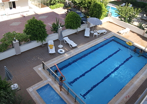 شقة مفروشة على بعد 600 متر عن البحر في منطقة ليمان – أنطاليا