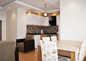 شقة مفروشة على بعد 600 متر عن البحر في منطقة ليمان – أنطاليا